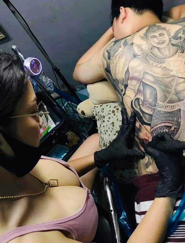 tattoist1.jpg