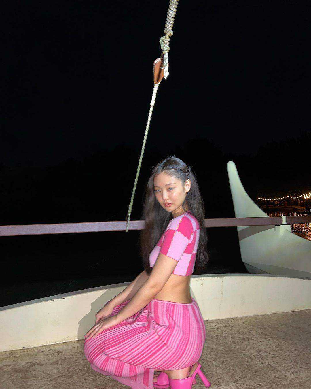 jennierubyjane 2022-03-10T144403.jpeg